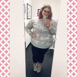 Meet your Posher, Claire